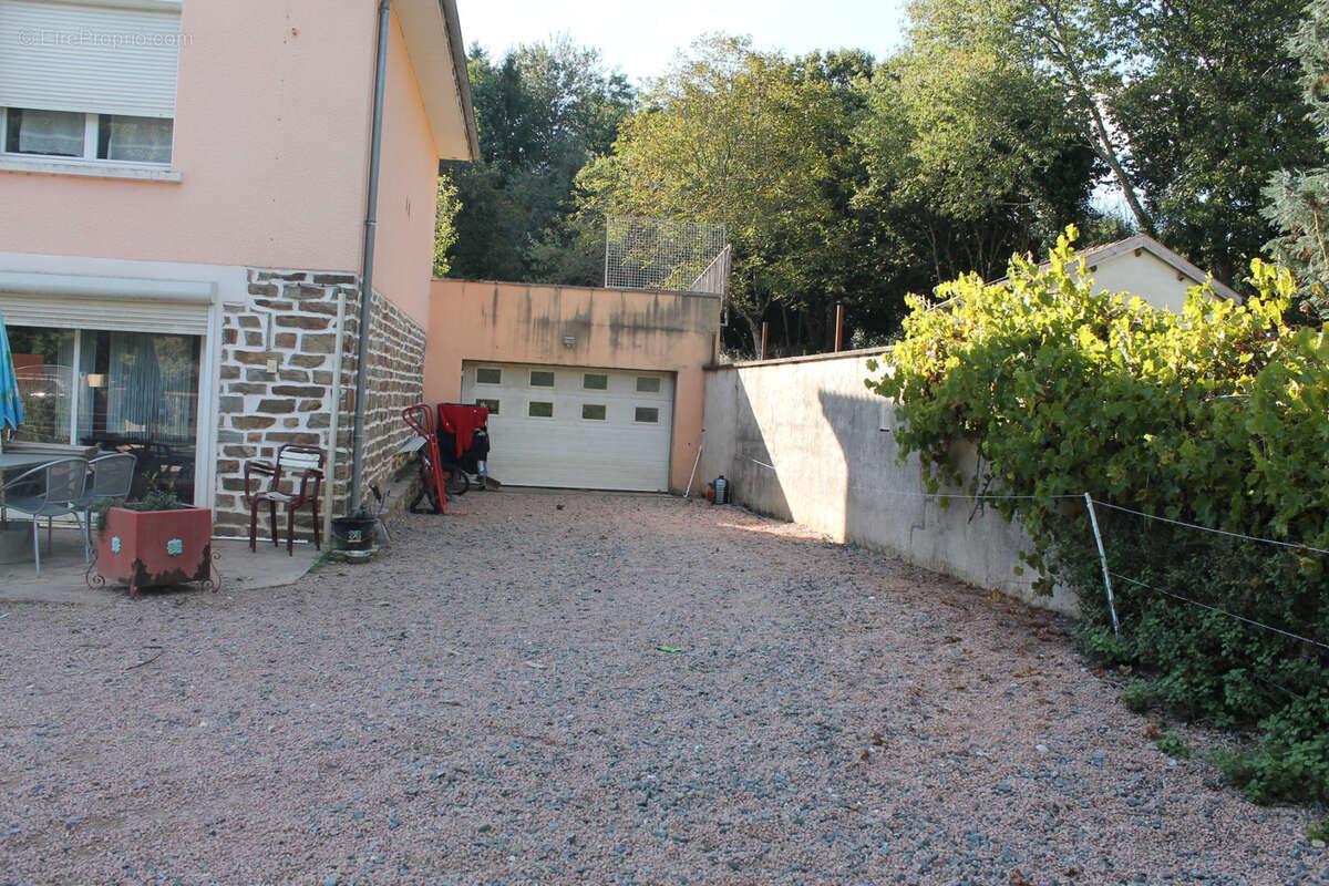 Maison à LA COQUILLE