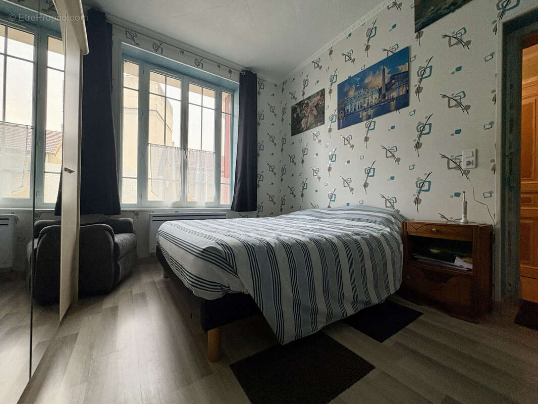 Maison à PUY-GUILLAUME