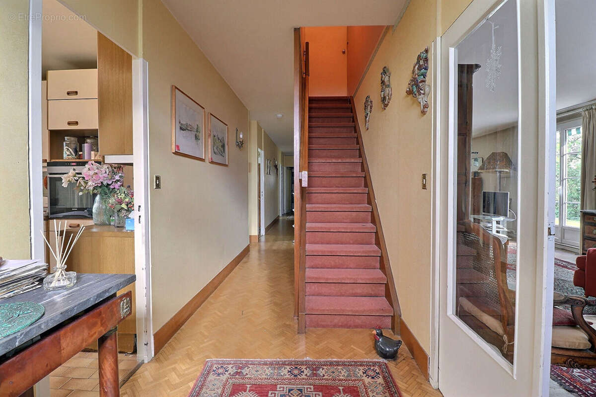 Maison à MAREIL-MARLY