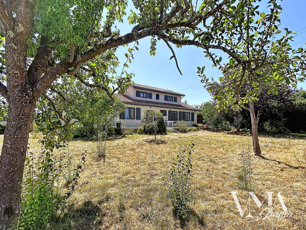 Maison 5 pièces 130m2 - photo 2