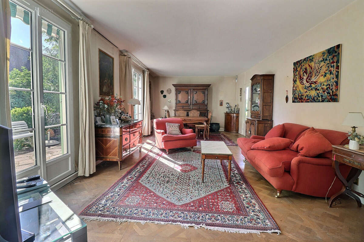 Maison à MAREIL-MARLY