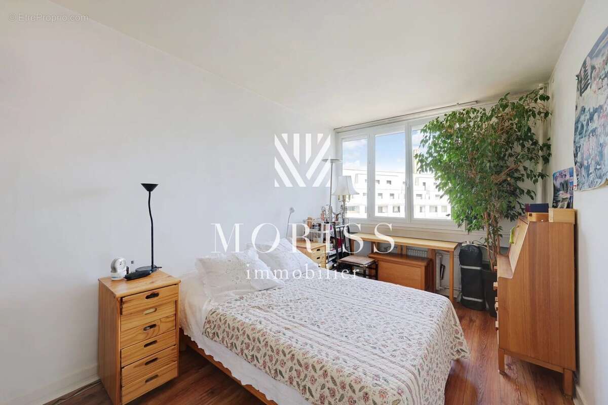 Appartement à PARIS-14E