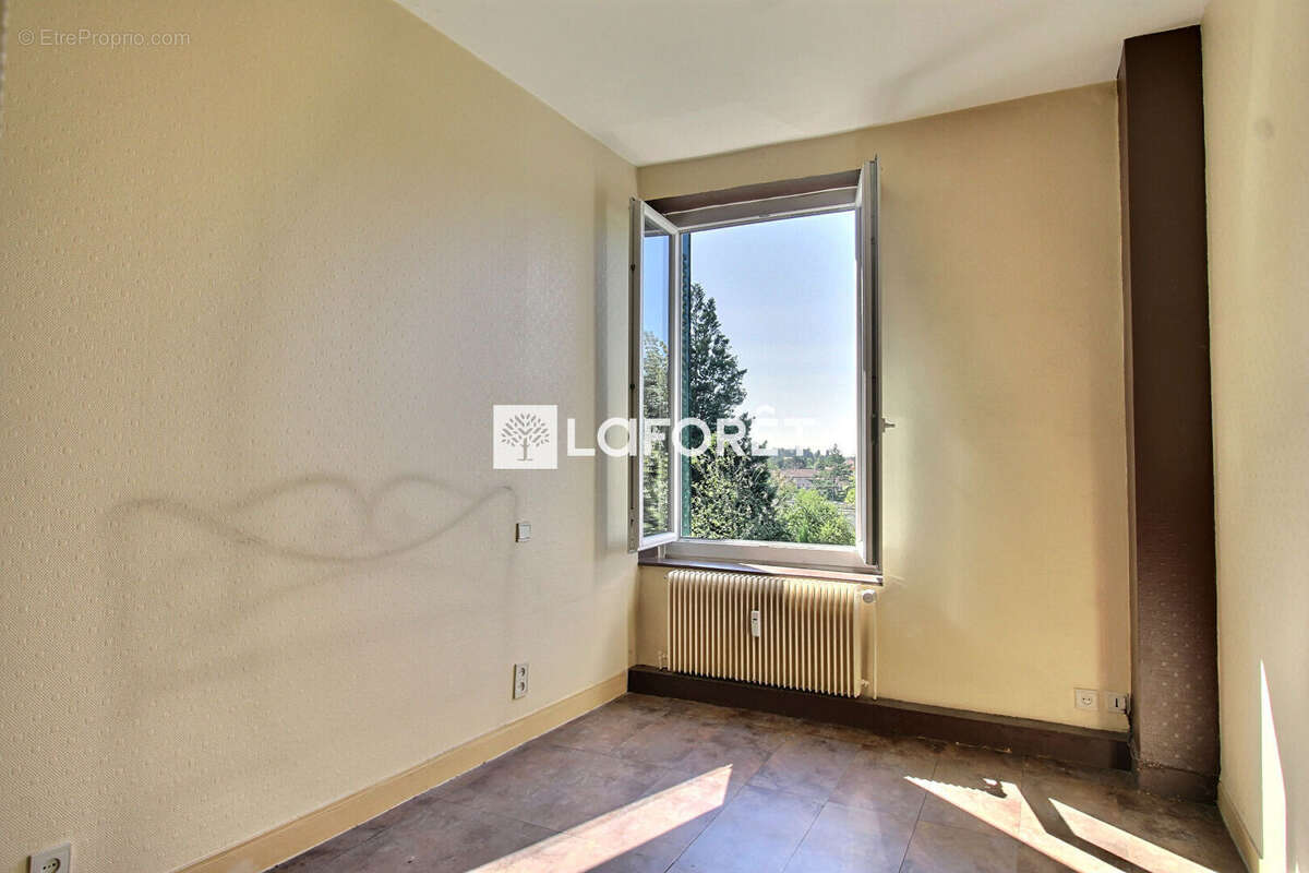 Appartement à NEUVILLE-SUR-SAONE