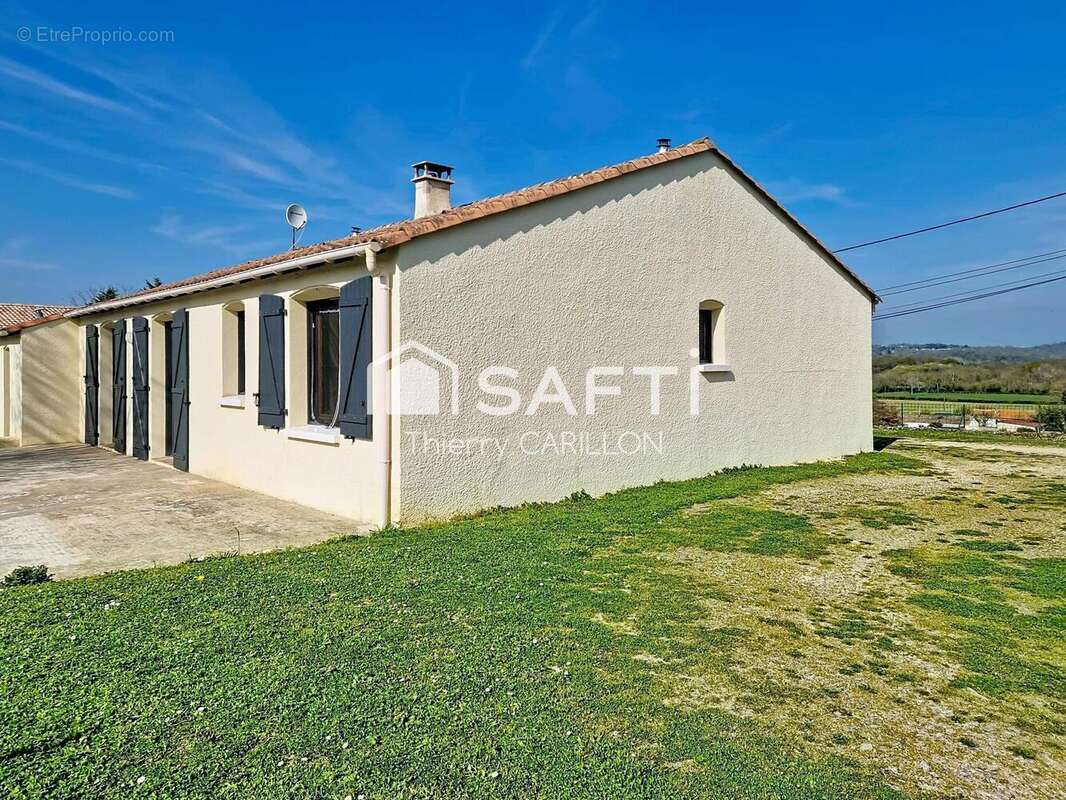 Maison 99 m² à Saint-Martin-De-Saint-Maixent  - photo 2