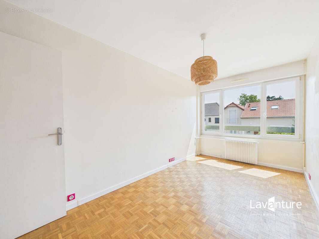 Appartement 64 m² à Chatenay-Malabry  - photo 9
