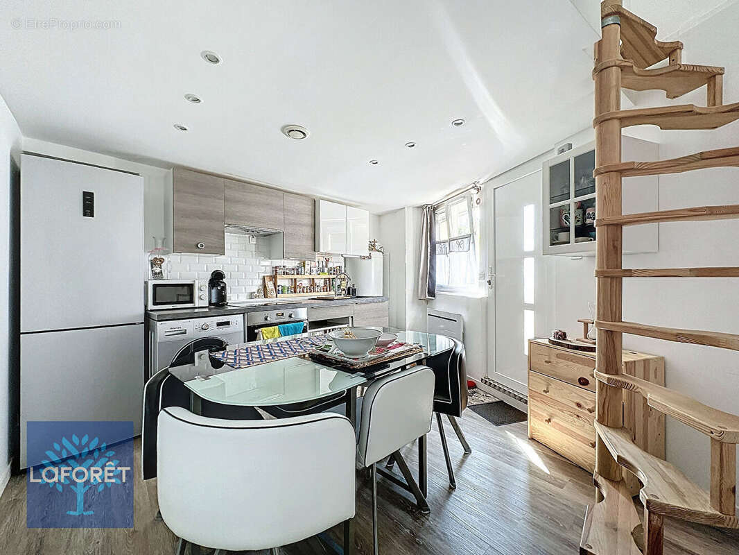 Appartement à LA FERTE-ALAIS