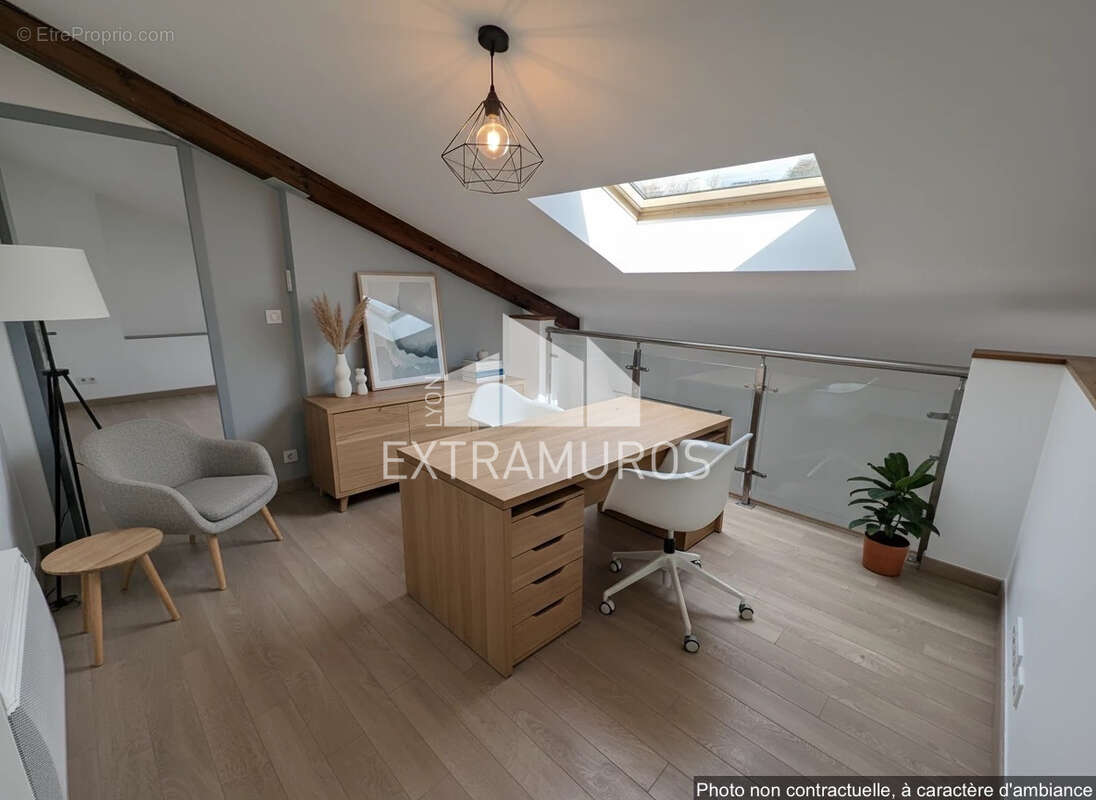 Appartement à L'ARBRESLE