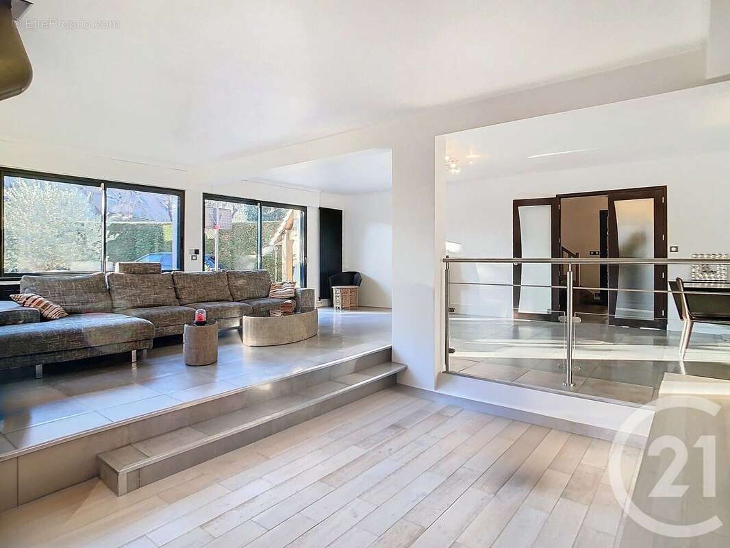 Photo 5 - Maison à THIAIS