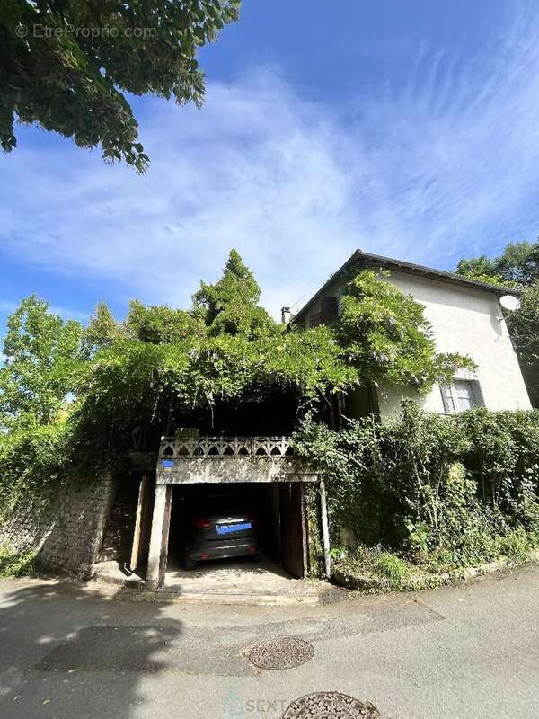 Maison de bourg avec terrasse - photo 2