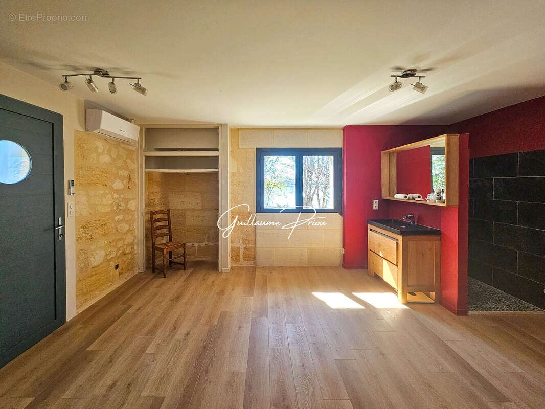 Maison 242 m² à Saint-Andre-De-Cubzac  - photo 18