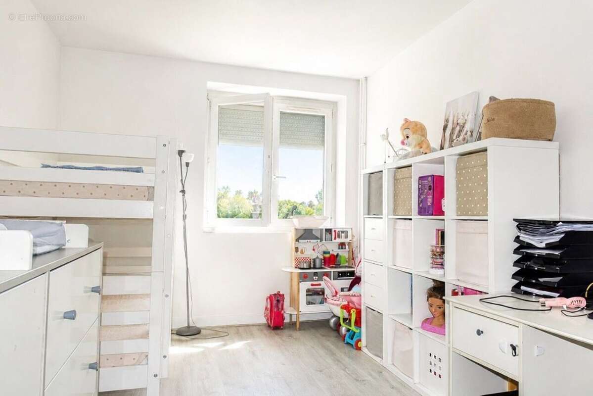 Appartement 70 m² à Creteil  - photo 4