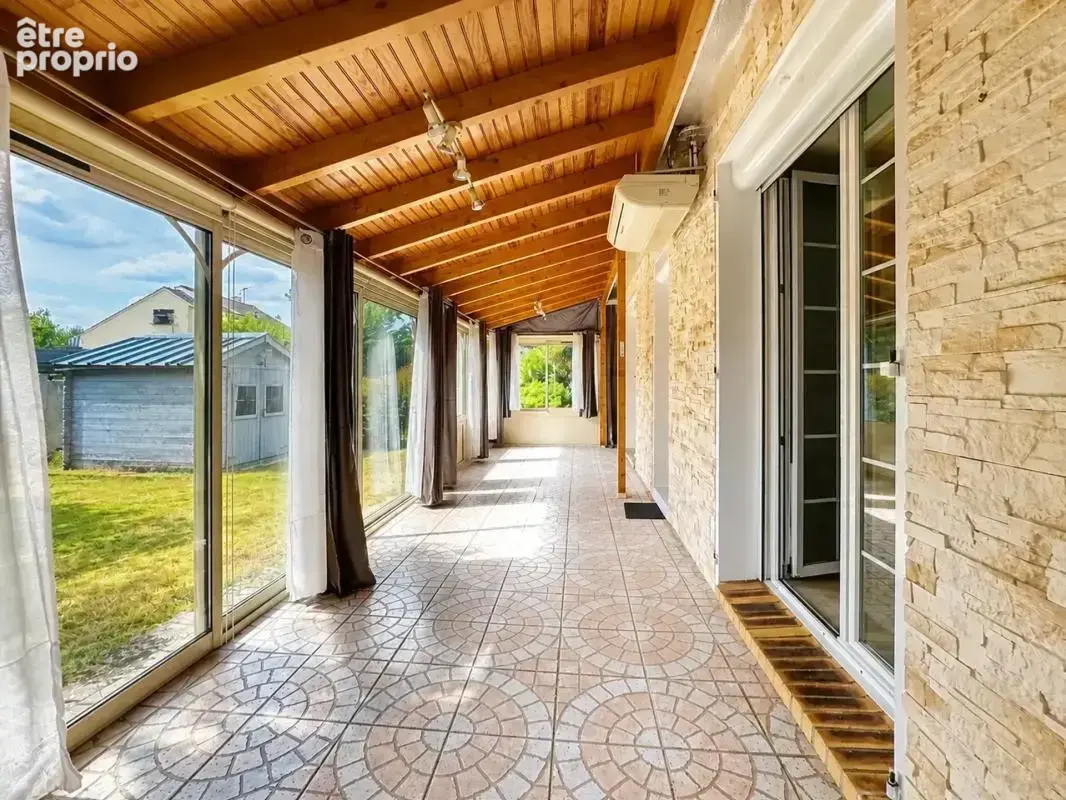 Maison de 8 pièces de 187 m² à Serris Bourg - photo 16