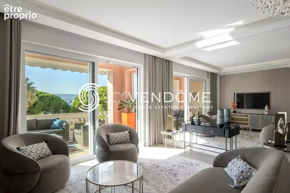Cannes croisette appartement renove 3 chambres 110m²  vue mer a vendre - photo 3