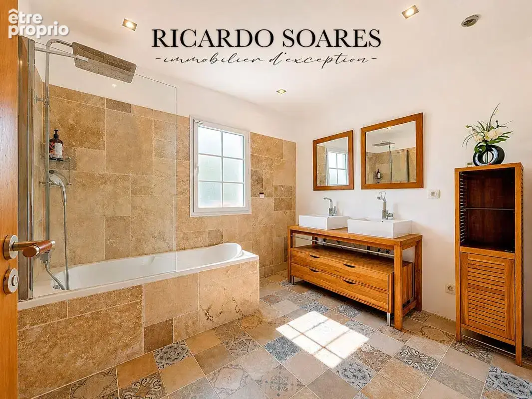 60940 angicourt / propriété d'exception / grands volumes / 242m2 / 5 chambres / double garage / terrain 1373m2 - photo 6