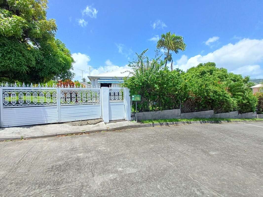 Maison à SAINT-PIERRE
