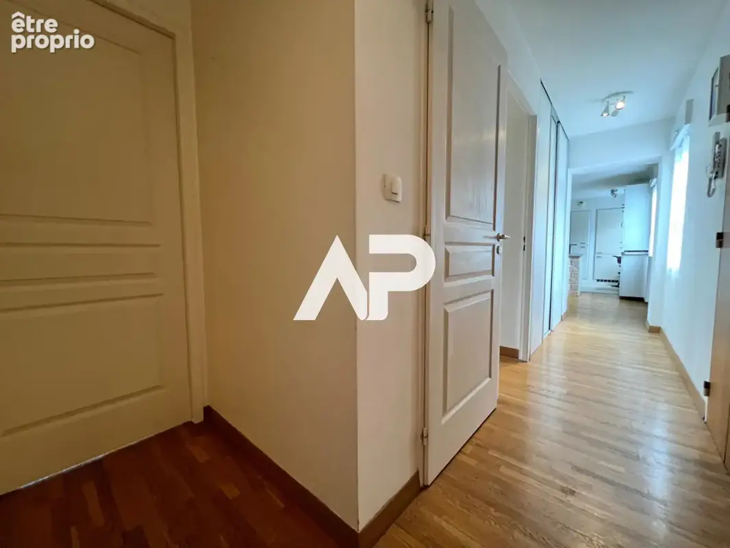 Appartement de charme au dernier étage. Calme, lumière et vue dégagée - photo 9