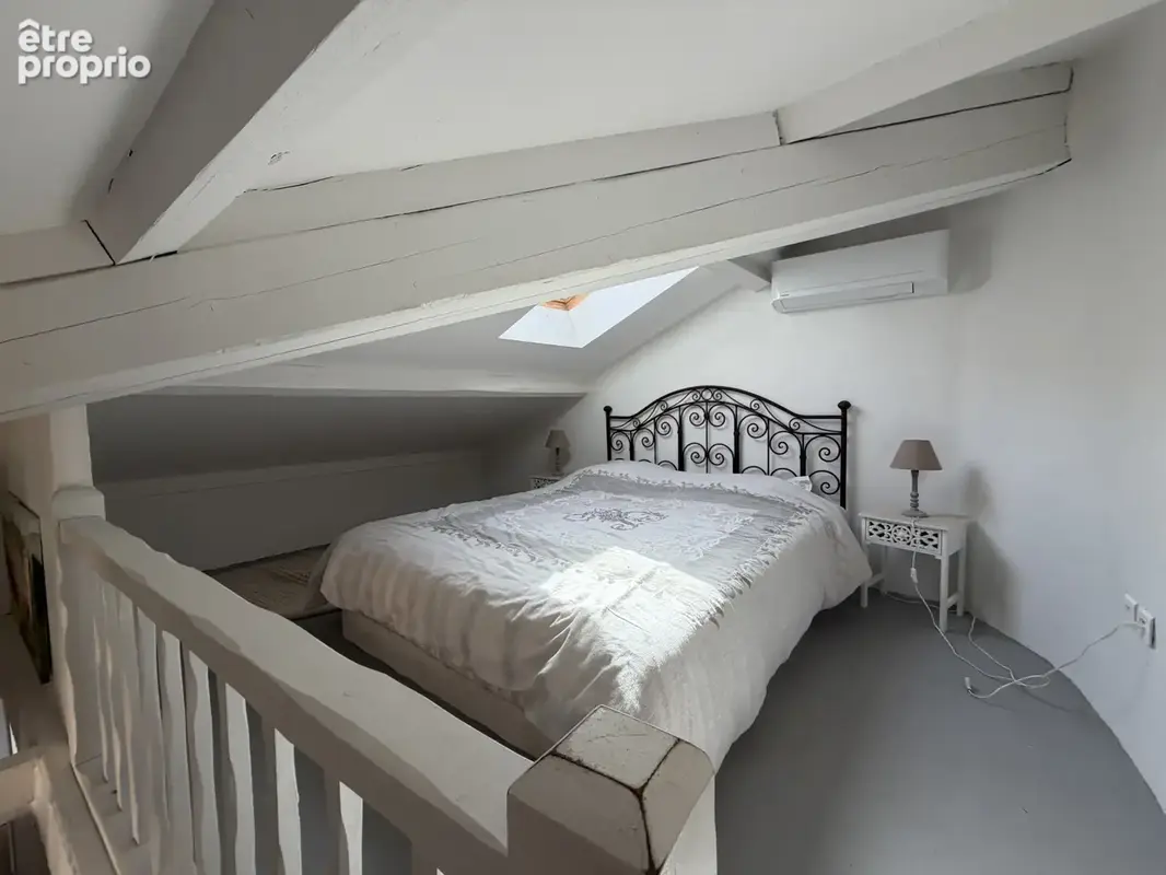 SAINT QUENTIN LA POTERIE. Joli Duplex avec local commercial en rdc - photo 21