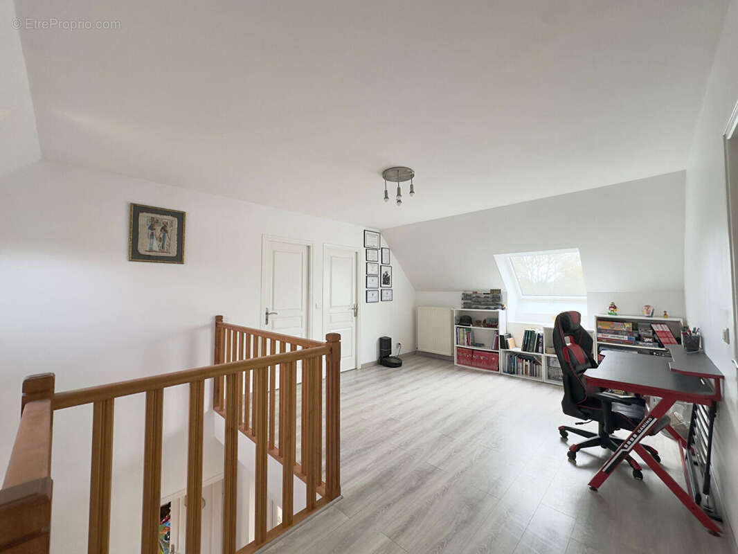 Maison à LA CELLE-SUR-MORIN