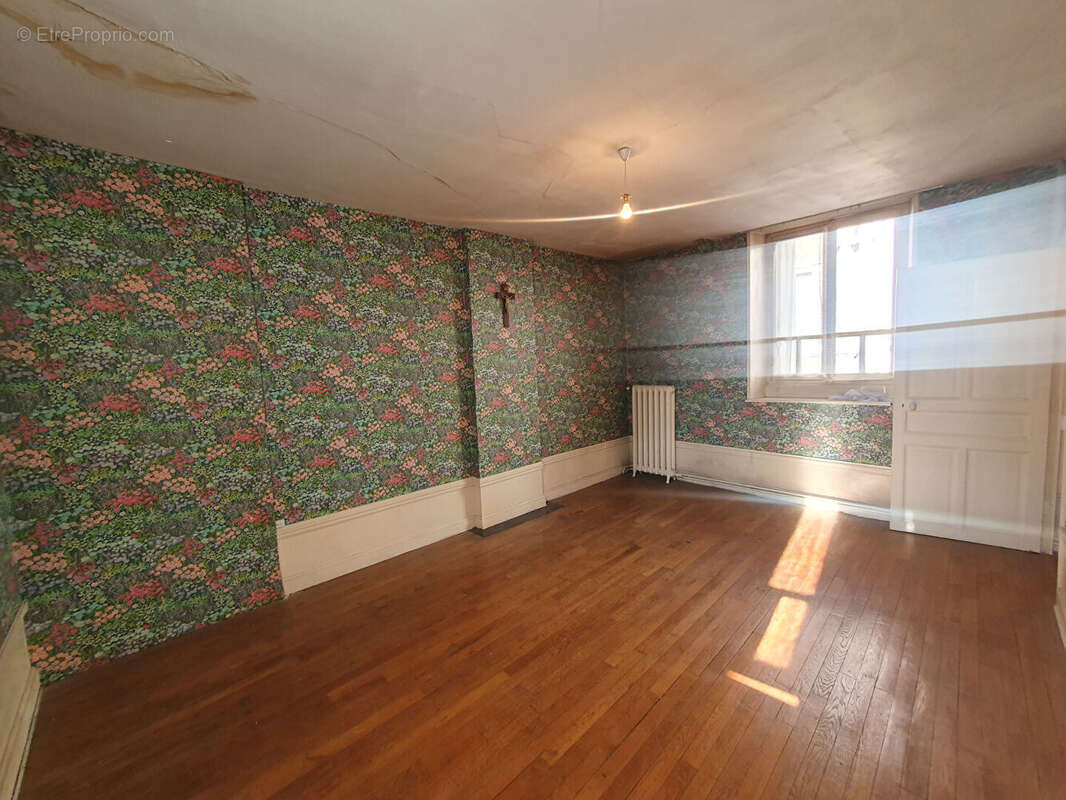 Maison à SAINT-QUENTIN