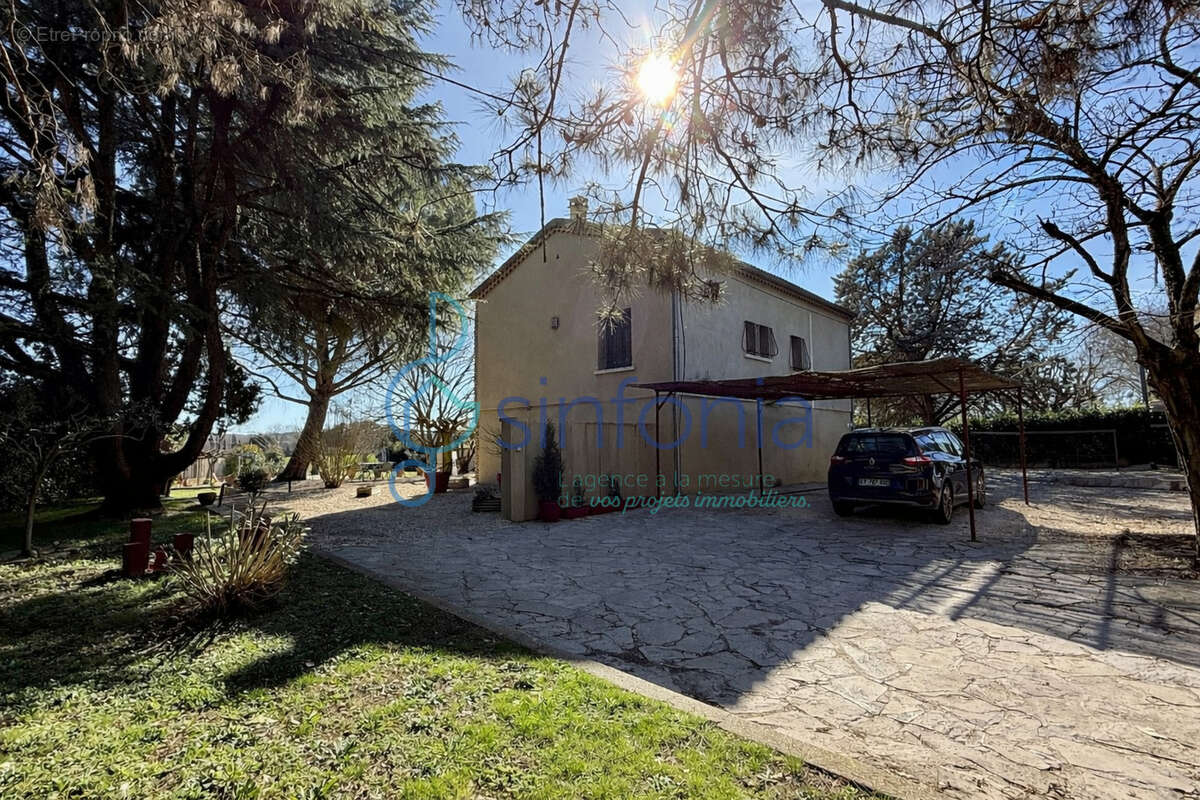 Maison à UZES