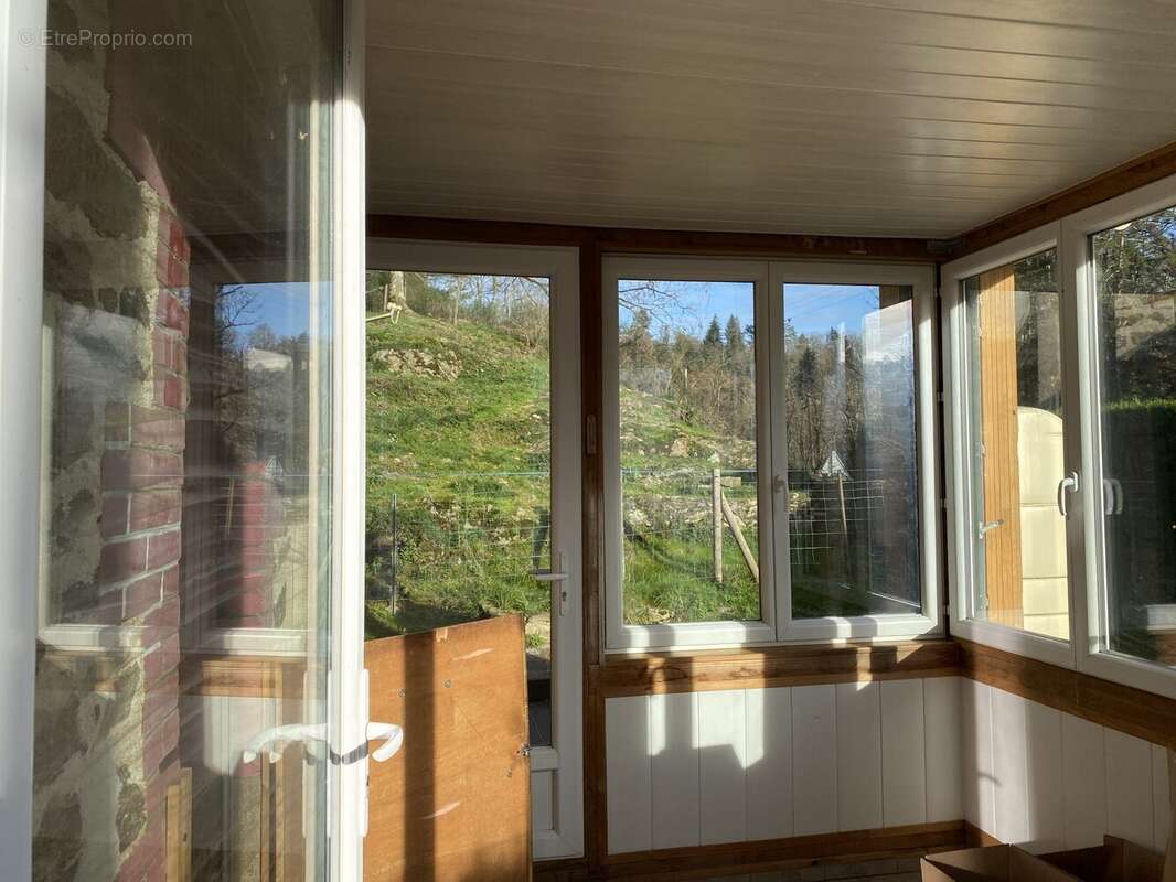 Maison à NEUVIC-ENTIER