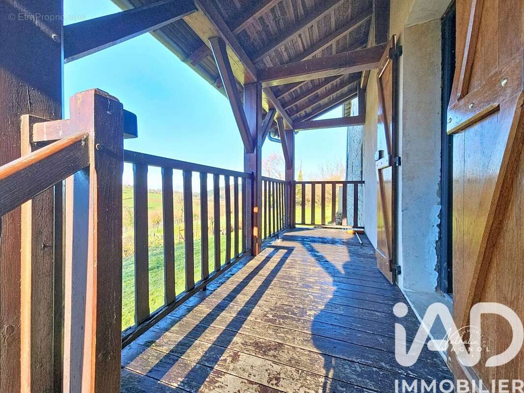 Photo 2 - Maison à FERRIERES-SUR-SICHON