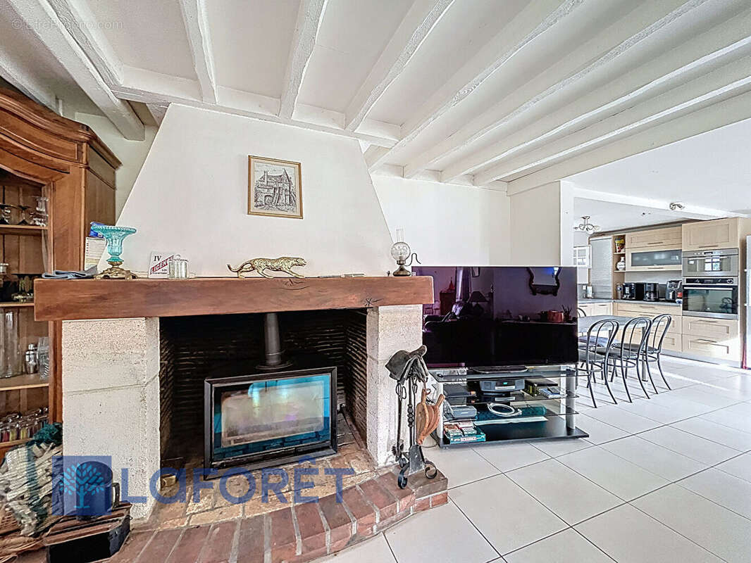 Maison à LES BAUX-DE-BRETEUIL