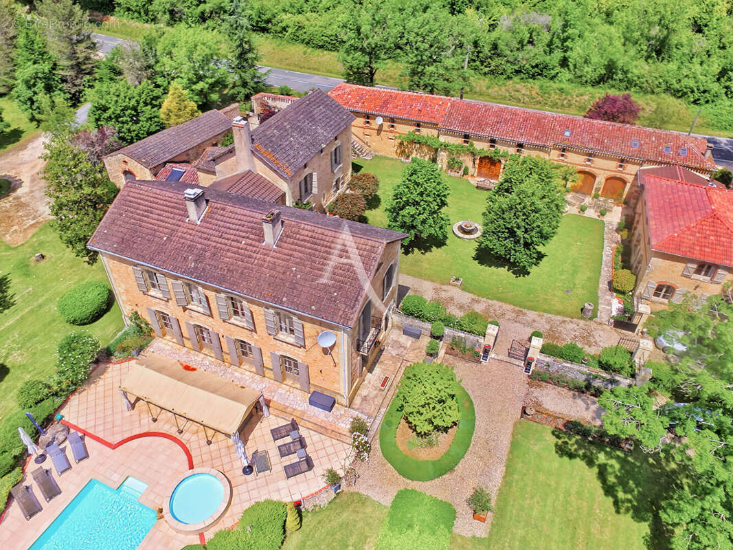 Domaine touristique de charme avec gîtes et piscines - photo 18