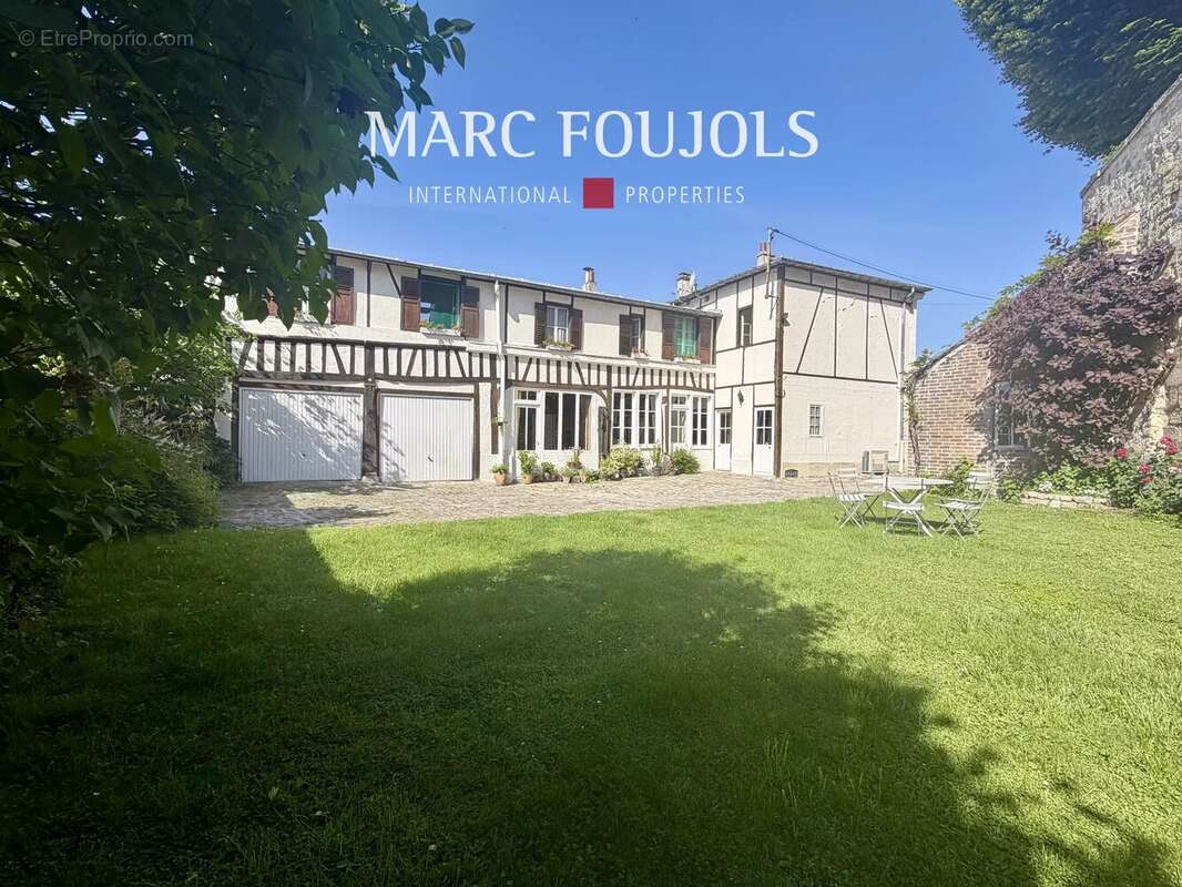 Maison à COMPIEGNE
