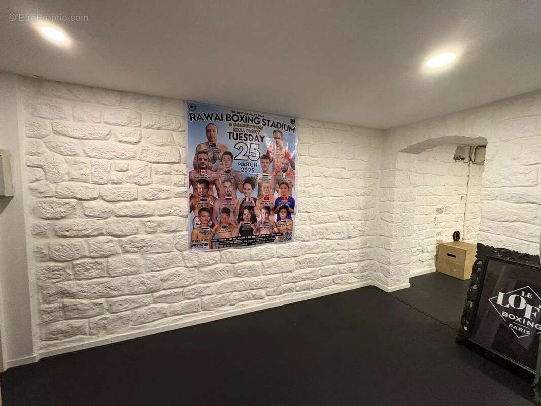 Commerce à PARIS-11E