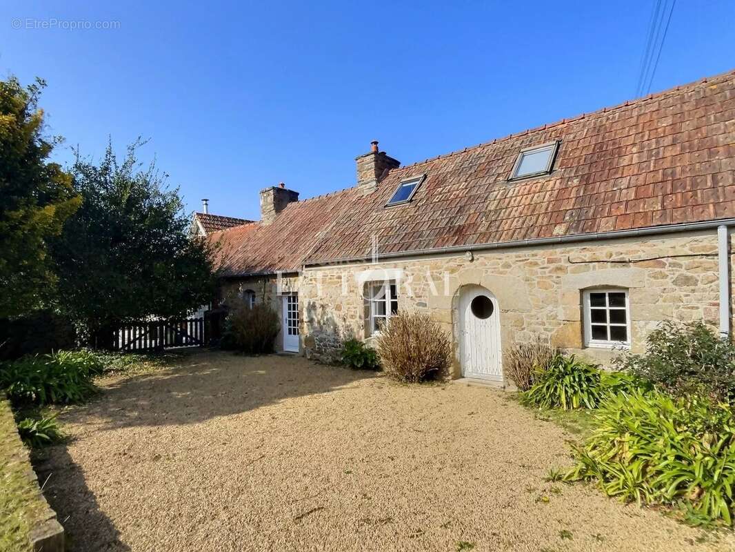 À Louannec, une maison de caractère entre mer et douceur de vivre - photo 2