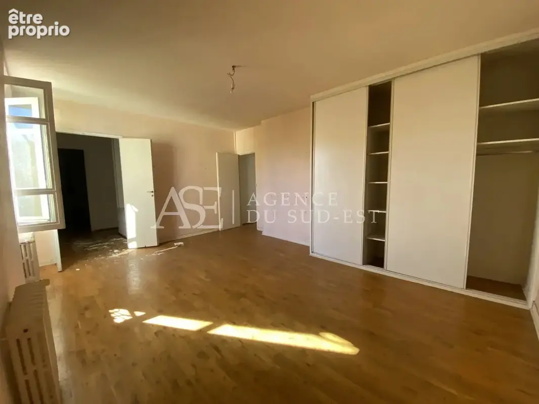 maison de ville au centre d Aix - photo 11