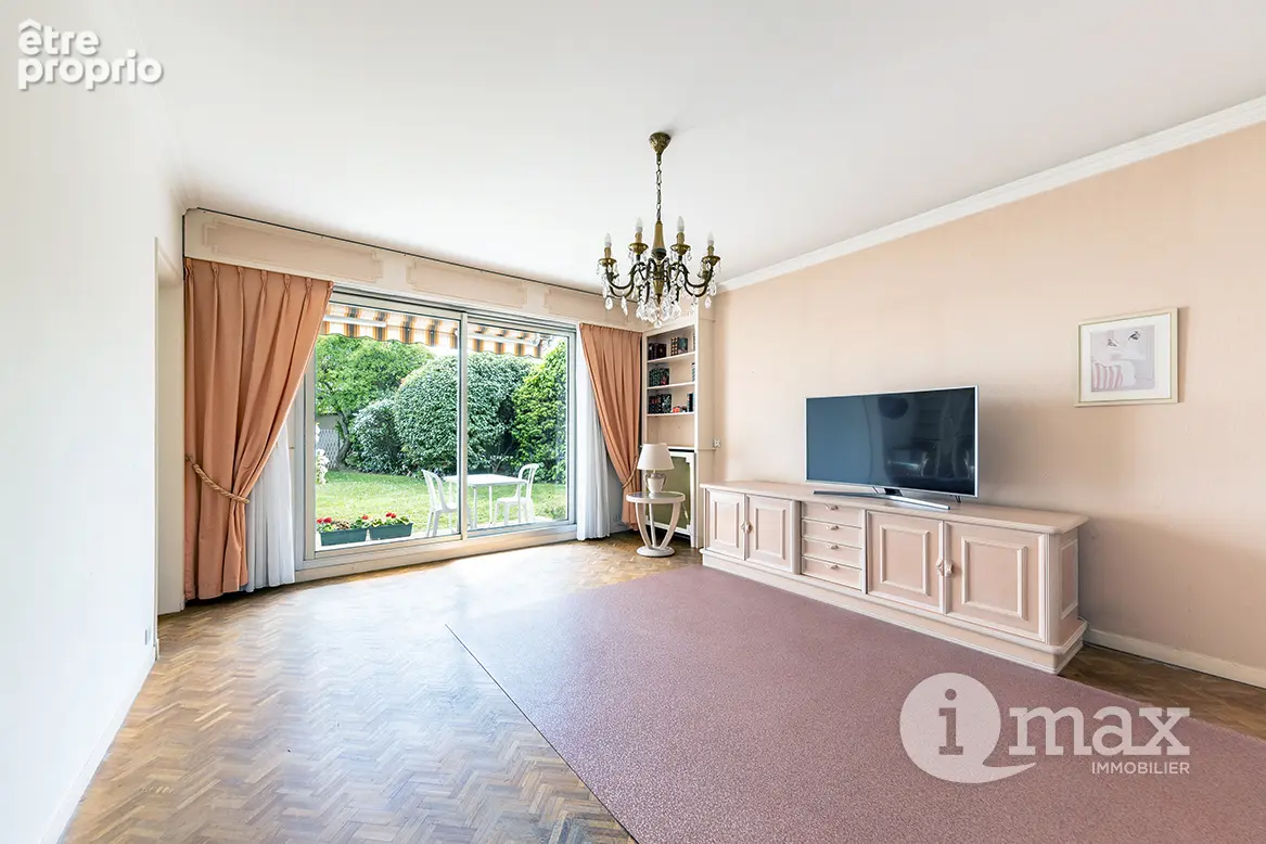 Bois-colombes bruyères - appartement familial 4 p. rdj -  775 000  fai - photo 2