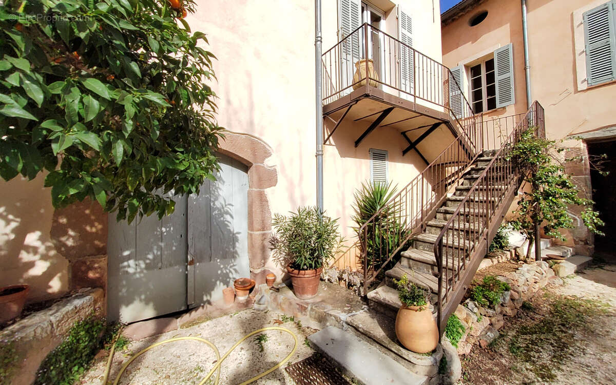 Maison à PUGET-VILLE