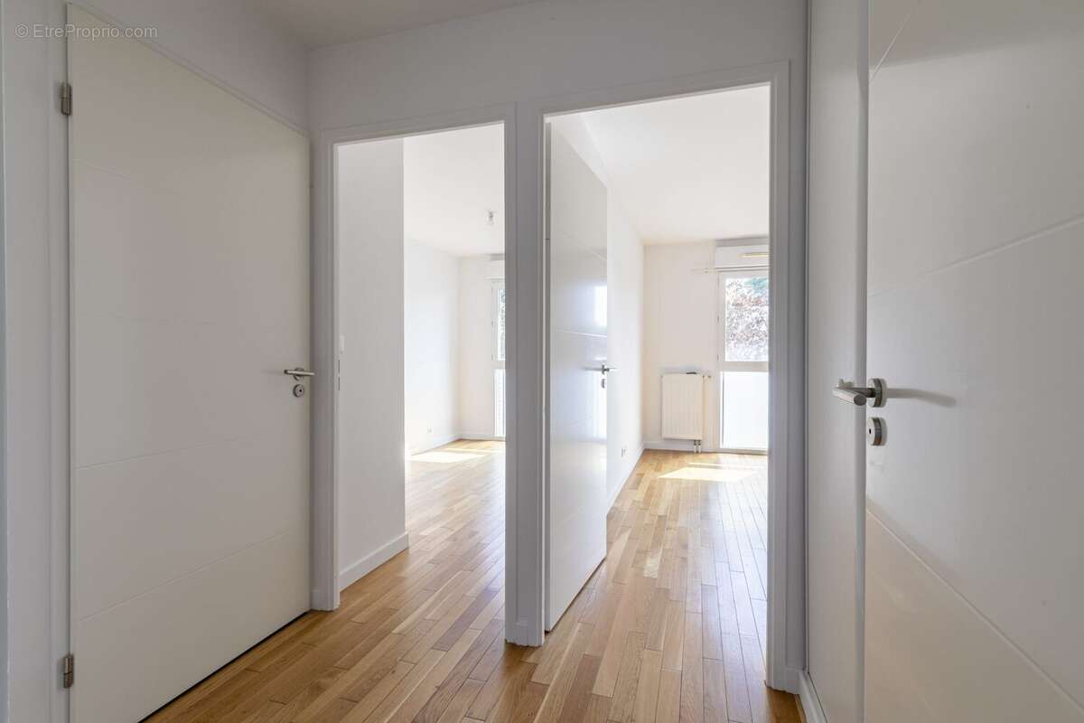 Appartement 63 m² à Nanterre  - photo 7