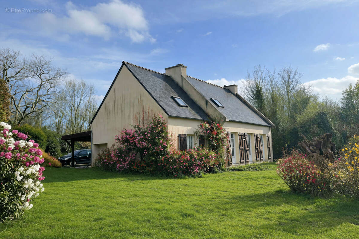 Maison à LOGONNA-DAOULAS