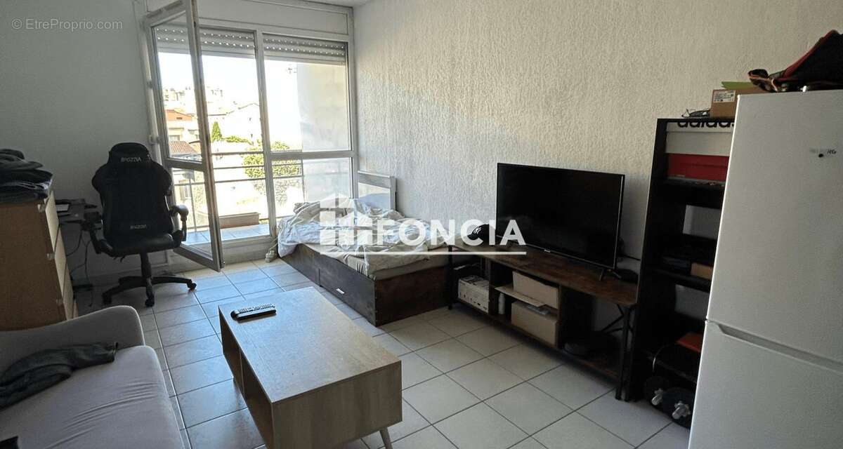 Appartement à MARSEILLE-5E