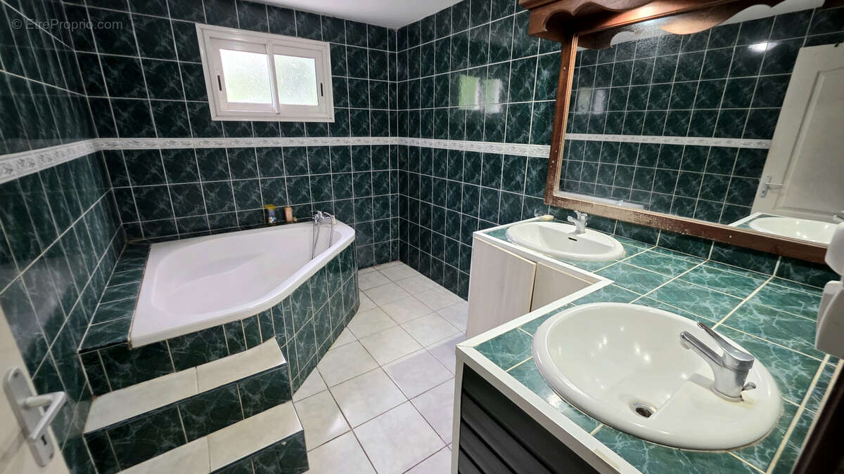 Maison à SAINT-PHILIPPE