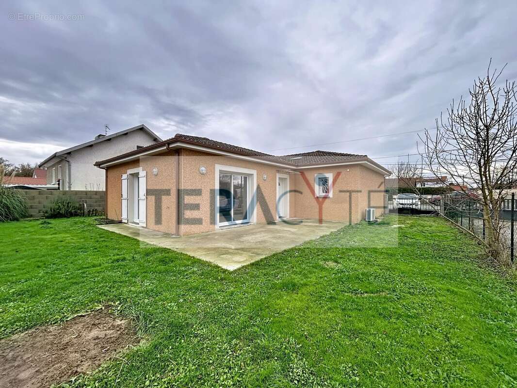 Maison à VILLARS-LES-DOMBES