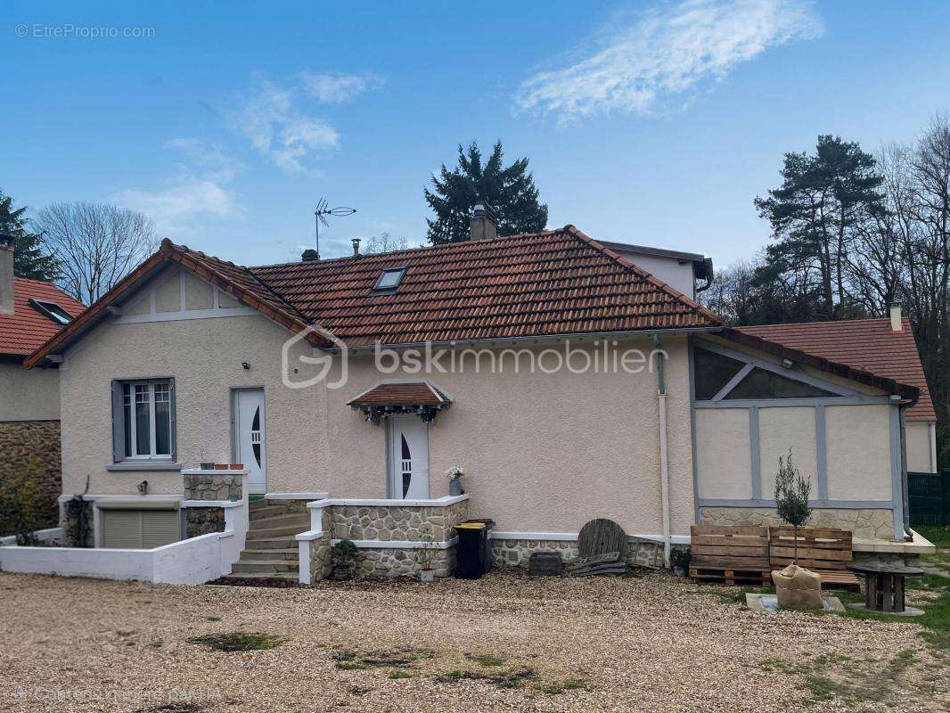 Appartement à LARDY