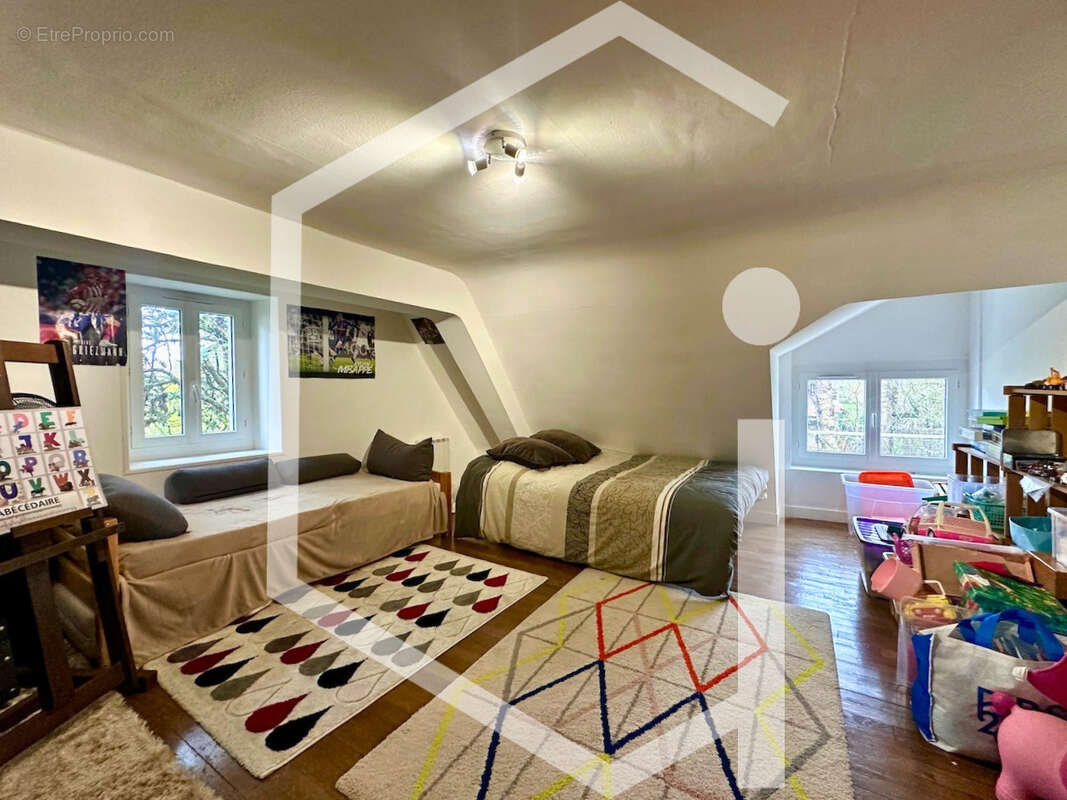 Maison à COSNE-COURS-SUR-LOIRE