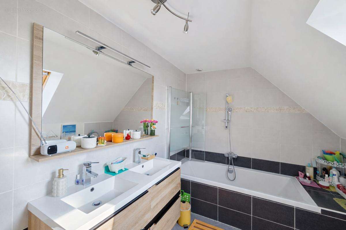 Maison à ECQUEVILLY