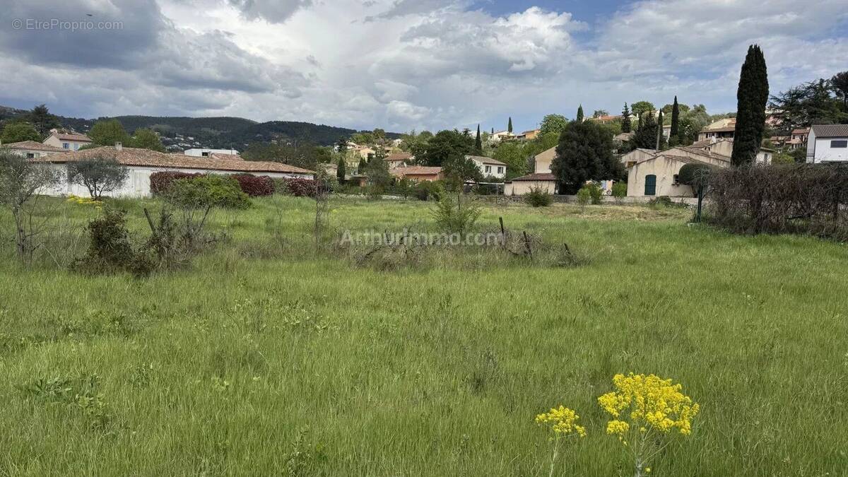 Terrain à DRAGUIGNAN