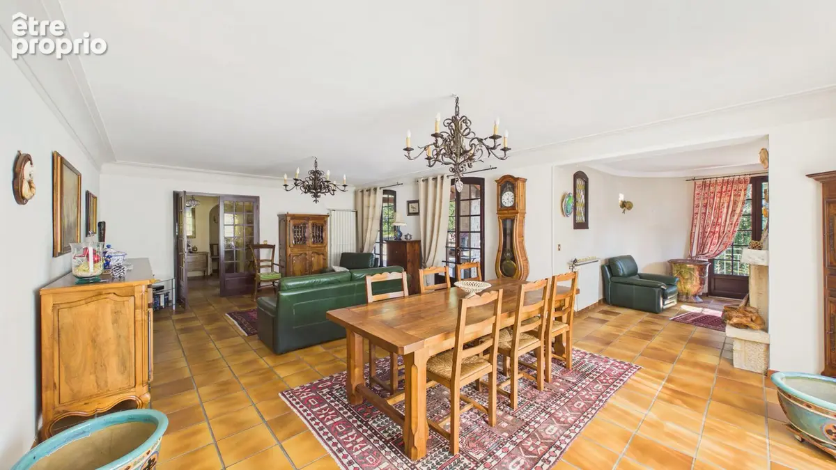 Mazan ? maison familiale de 222 m² sur 1,59 hectare avec piscine, pool house et garage - photo 6