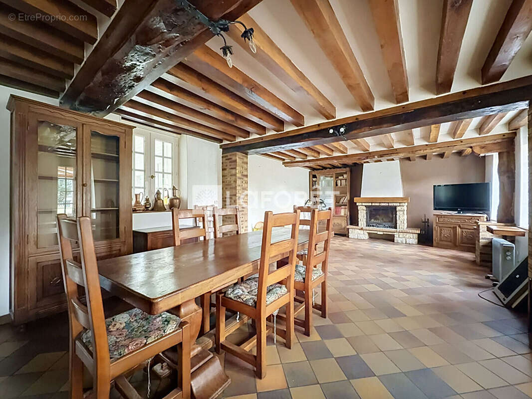 Maison à AUBEVOYE