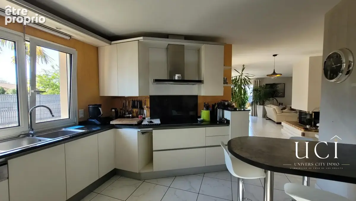 Maison 5 pièces 125 m² à vendre à Les Sorinieres (44840) - photo 7