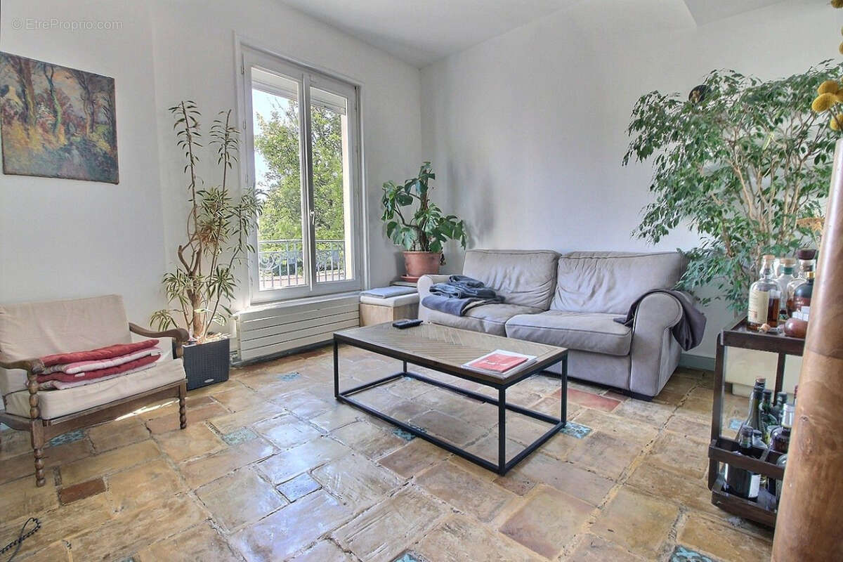 Maison à ISSY-LES-MOULINEAUX