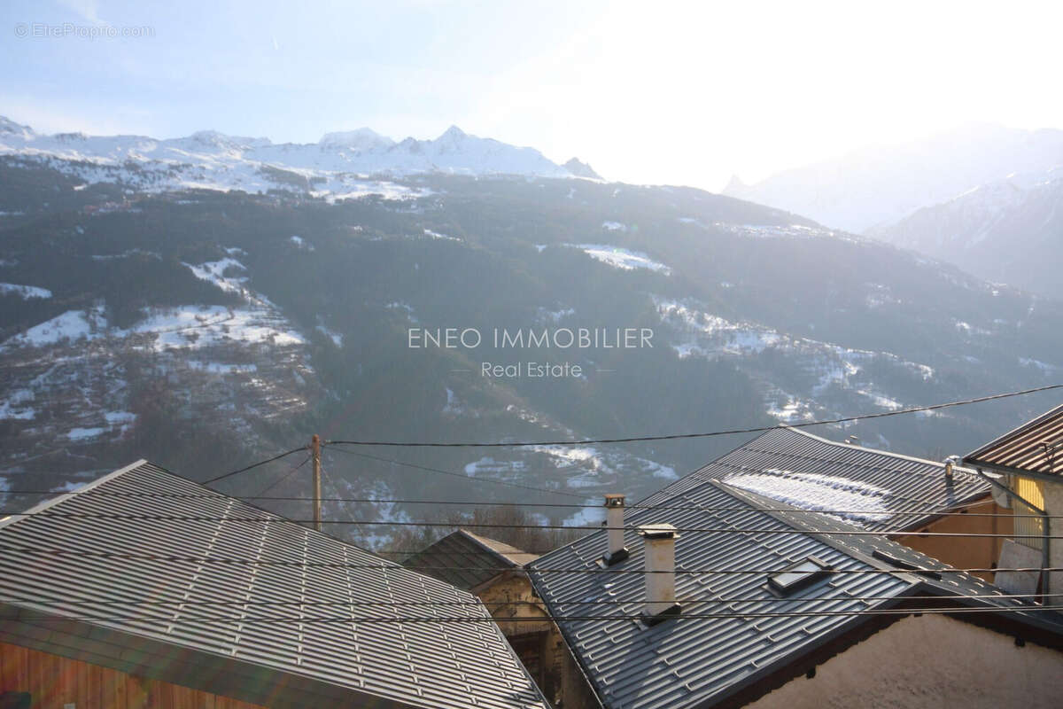 Maison à LES CHAPELLES