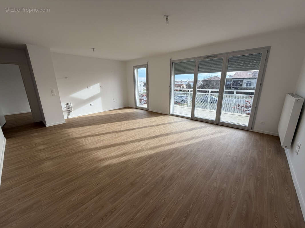Appartement à TOULENNE