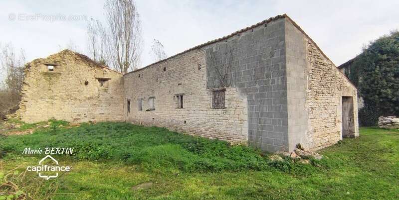 Grange à vendre 1 pièces SECONDIGNE SUR BELLE (79) - photo 2